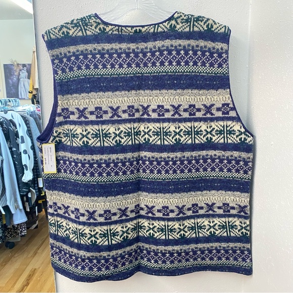 Vintage Fair Isle Patterned Knit Vest - Picture 2 of 5